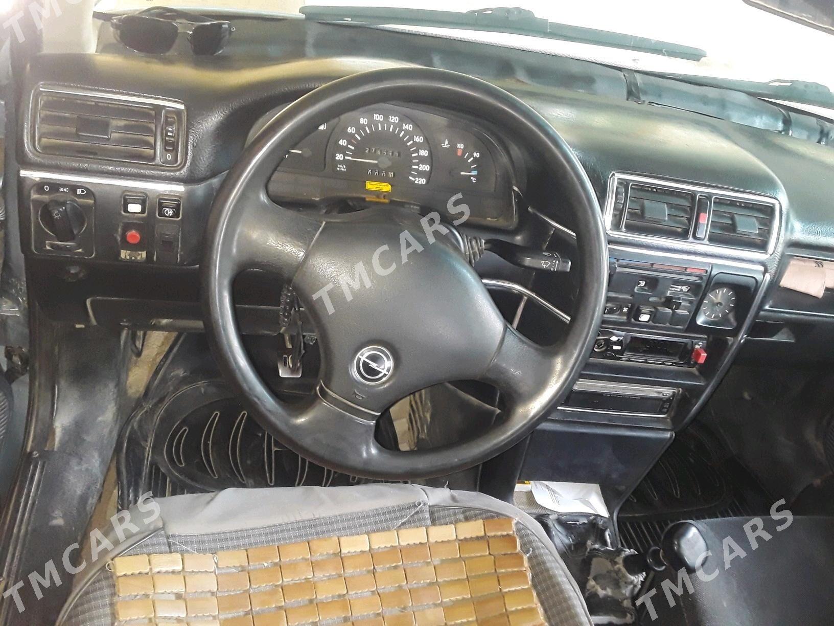 Opel Vectra 1991 - 23 000 TMT - Ёлётен - img 4