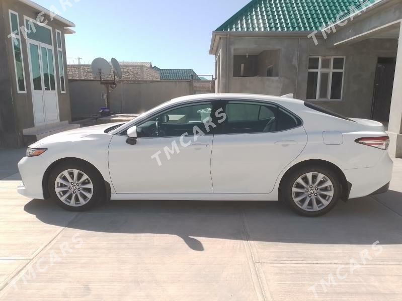 Toyota Camry 2020 - 315 000 TMT - Балканабат - img 3
