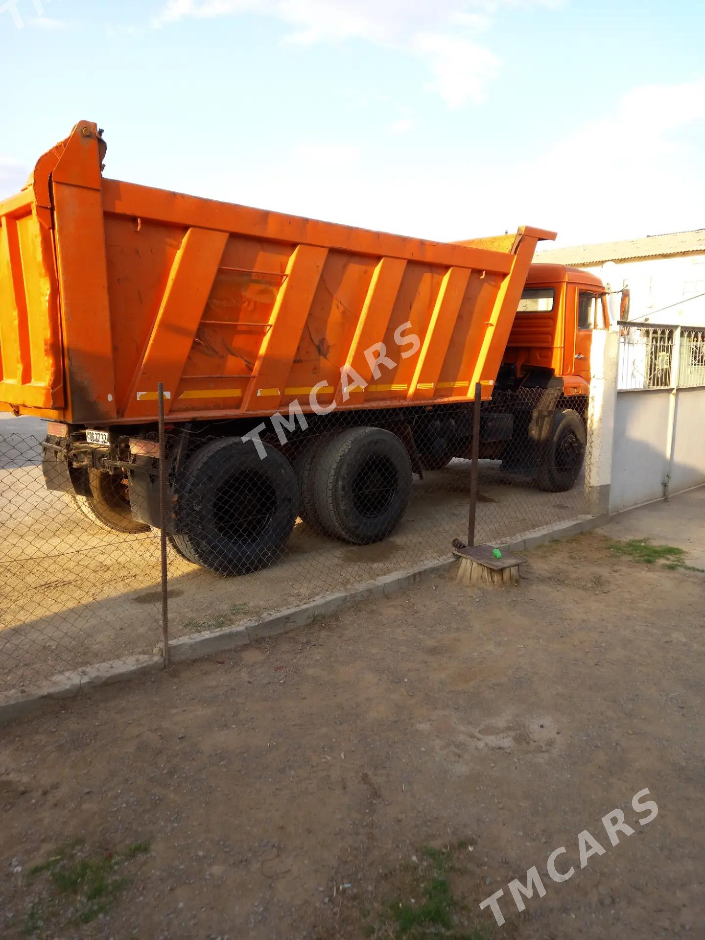 Kamaz 6520 2011 - 300 000 TMT - Гёкдепе - img 2