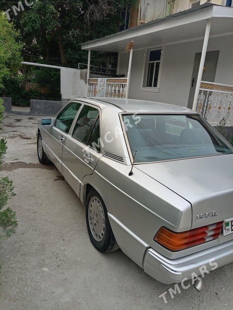 Mercedes-Benz 190E 1990 - 25 000 TMT - Balkanabat - img 4