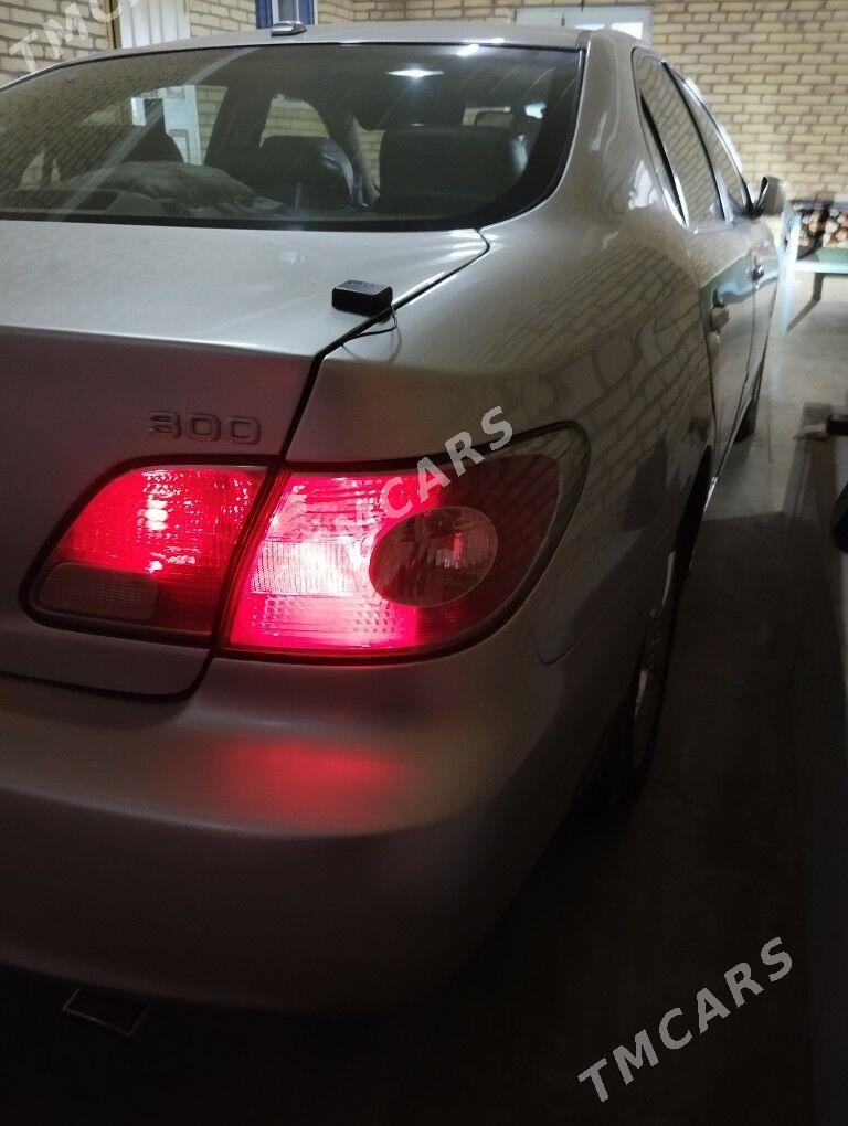 Lexus ES 300 2003 - 185 000 TMT - Дянев - img 3