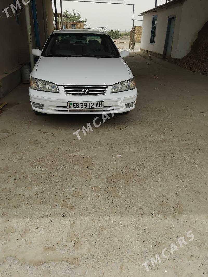 Toyota Camry 2000 - 130 000 TMT - Babadaýhan - img 2