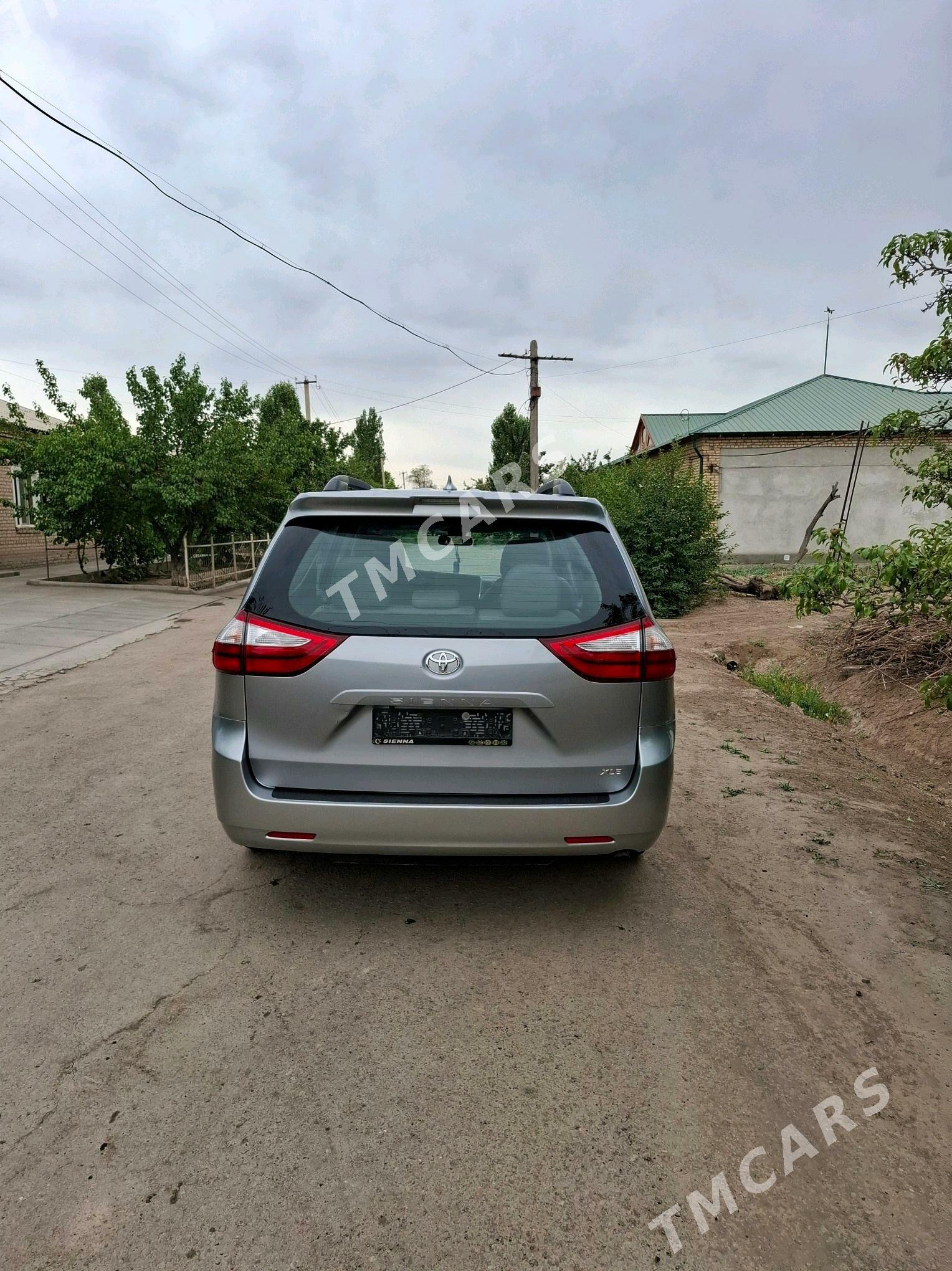 Toyota Sienna 2019 - 420 000 TMT - Дашогуз - img 4