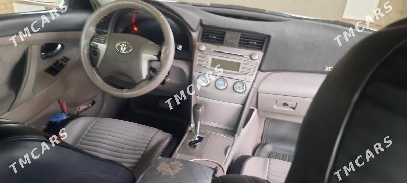 Toyota Camry 2009 - 150 000 TMT - Байрамали - img 4