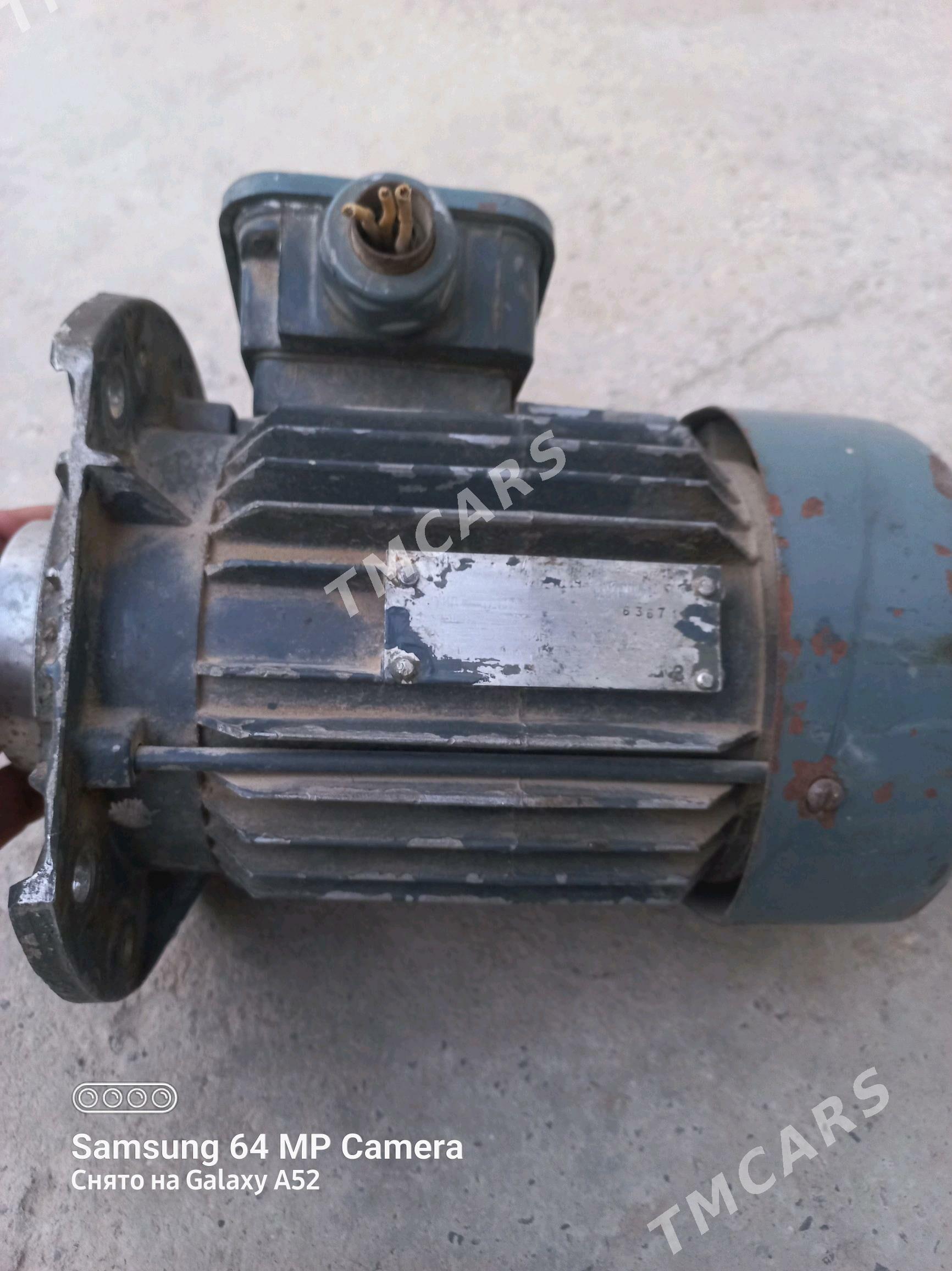 elektro dwigatel 380v - Büzmeýin - img 4