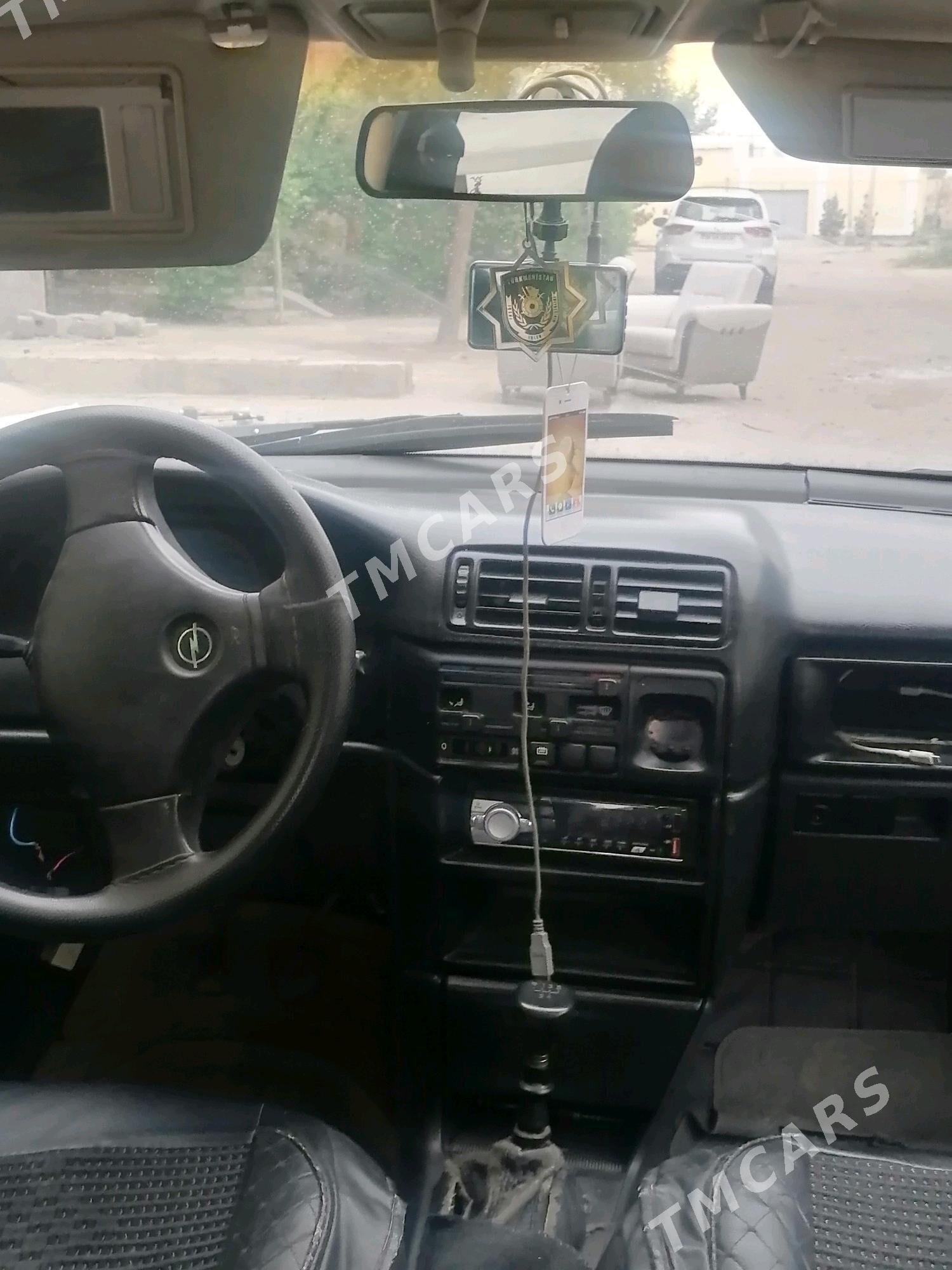 Opel Vectra 1993 - 110 000 TMT - Туркменабат - img 3