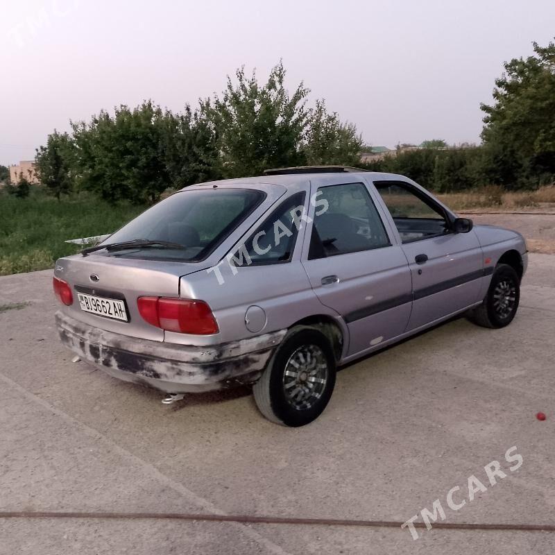 Ford Escort 1996 - 18 000 TMT - Kaka - img 2