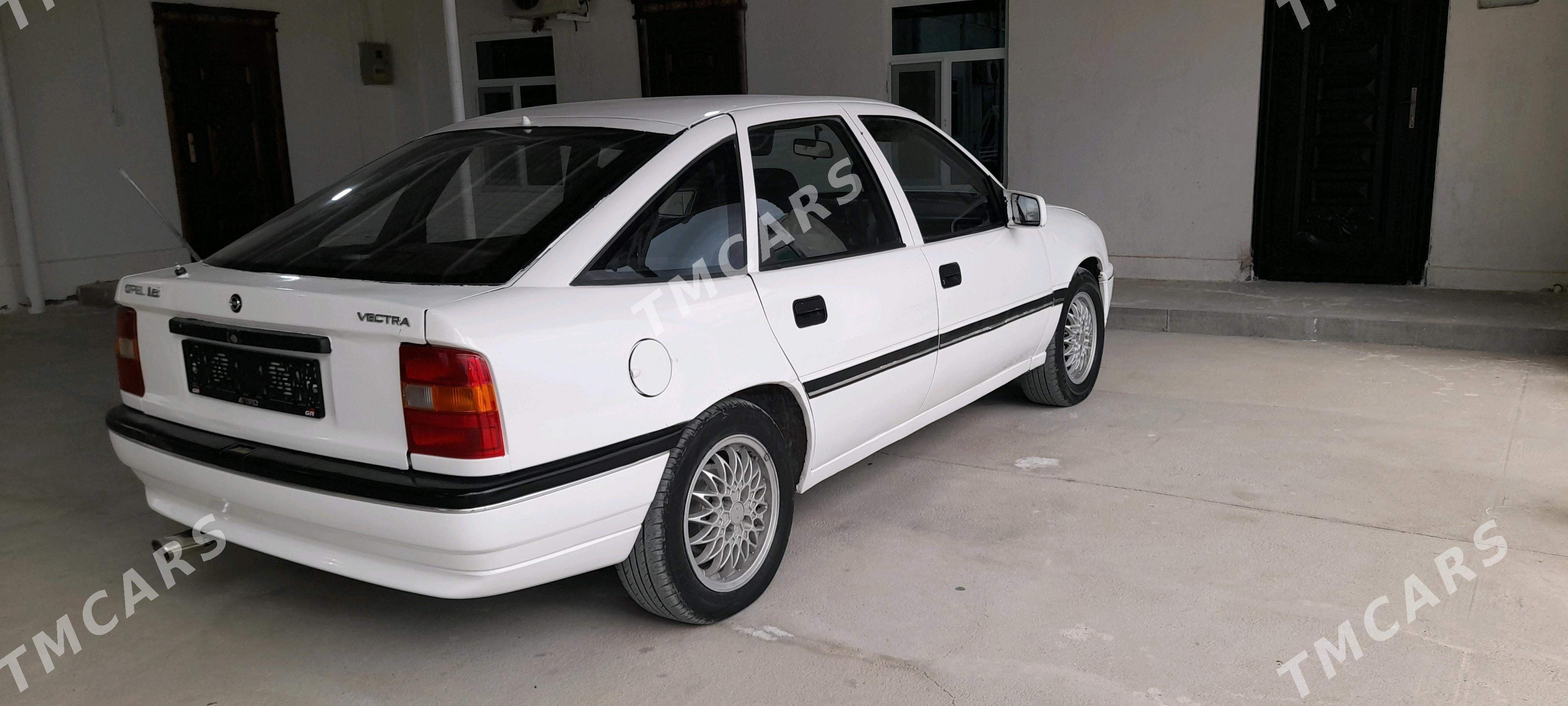 Opel Vectra 1991 - 45 000 TMT - Bäherden - img 2