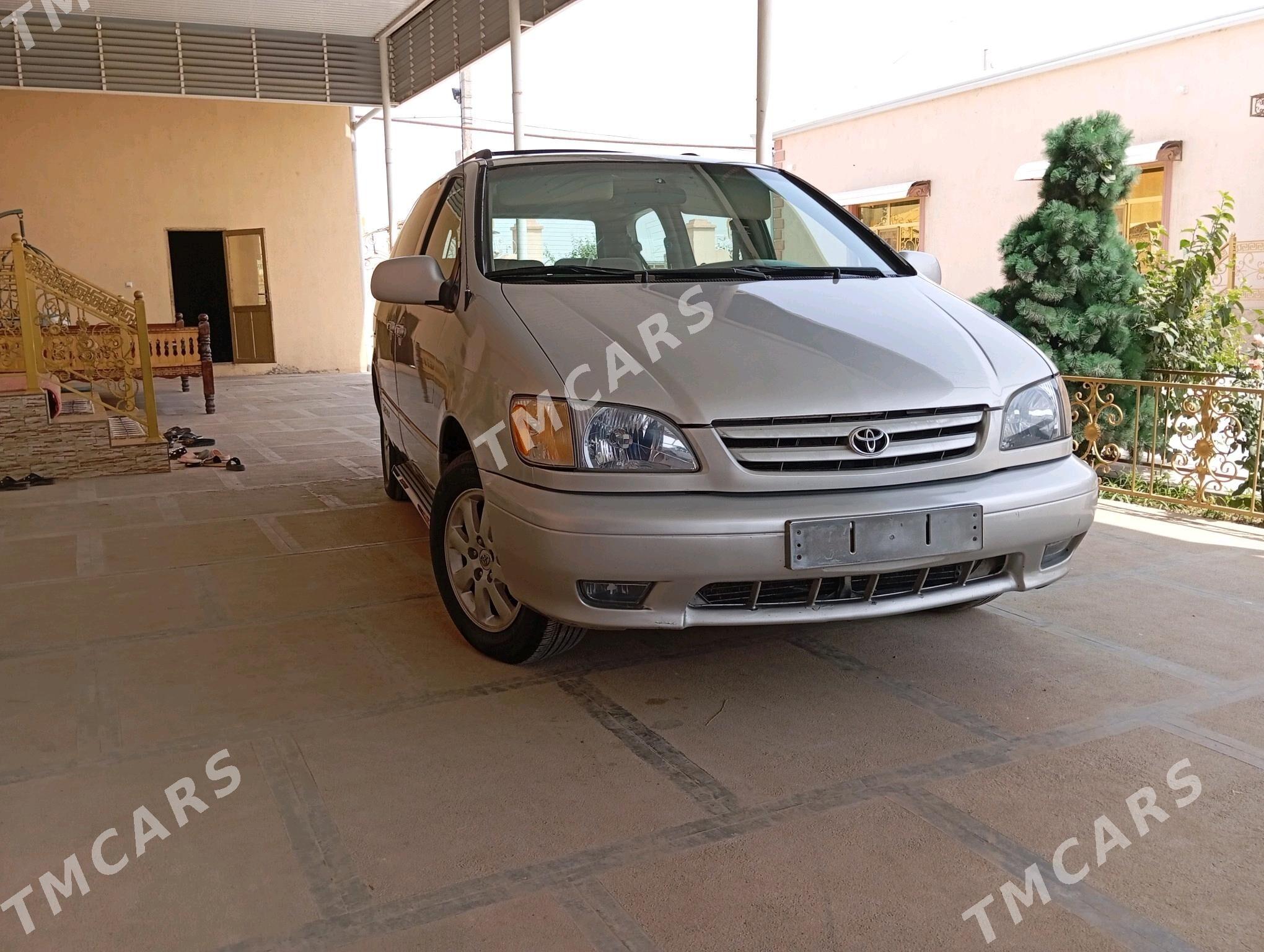Toyota Sienna 2001 - 157 000 TMT - Мары - img 6