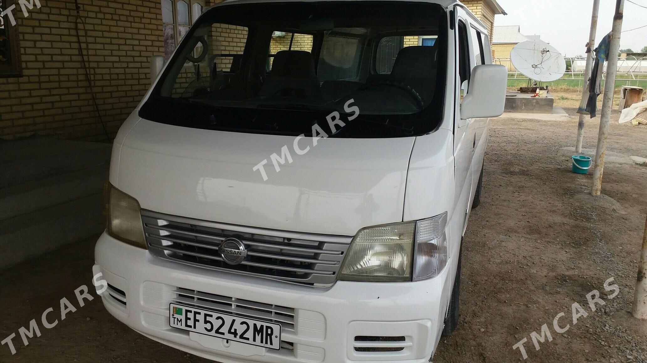 Nissan Urvan 2006 - 130 000 TMT - Мары - img 9
