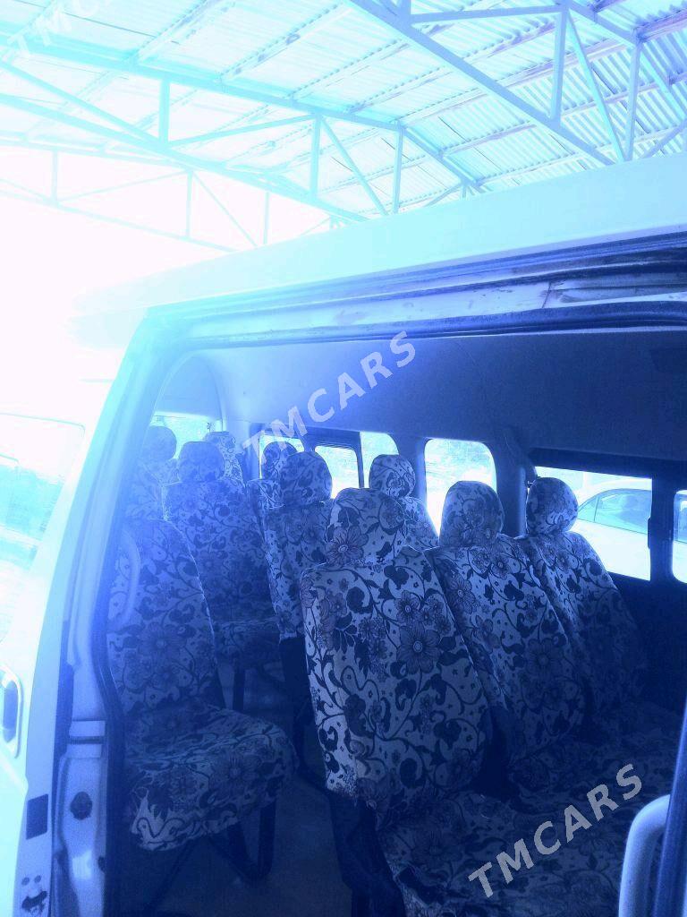 Toyota Hiace 2013 - 435 000 TMT - Этрек - img 5
