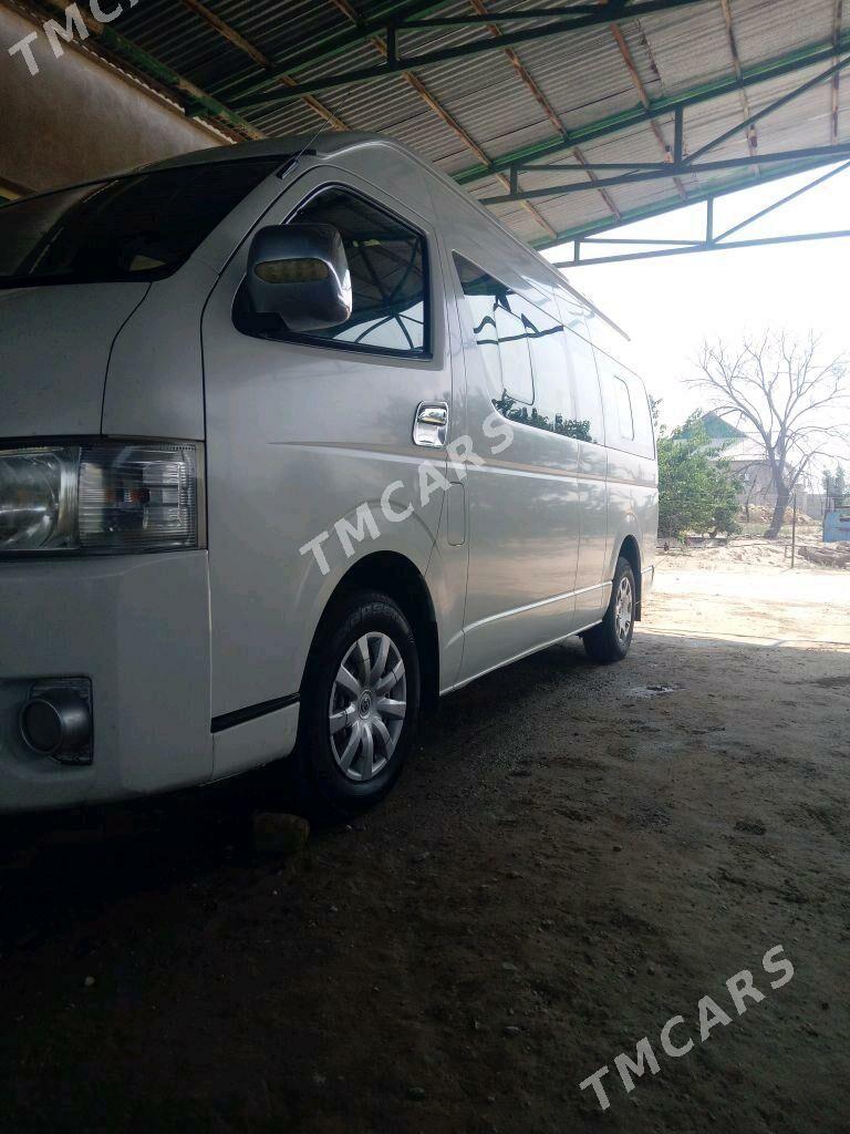 Toyota Hiace 2013 - 435 000 TMT - Этрек - img 4