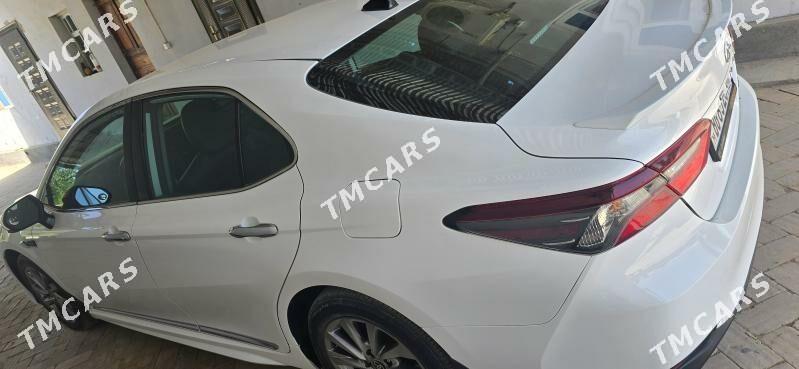 Toyota Camry 2022 - 330 000 TMT - Ёлётен - img 3