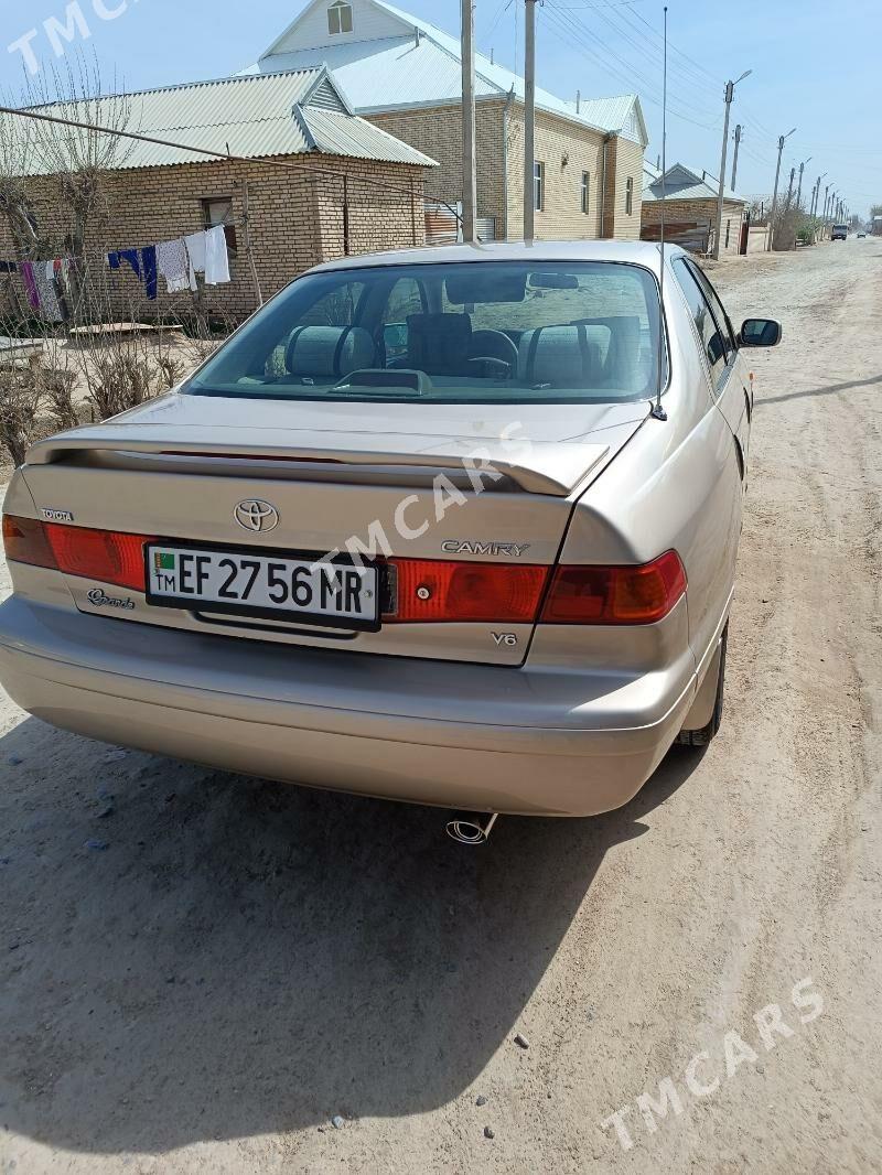 Toyota Camry 2000 - 130 000 TMT - Mary - img 5