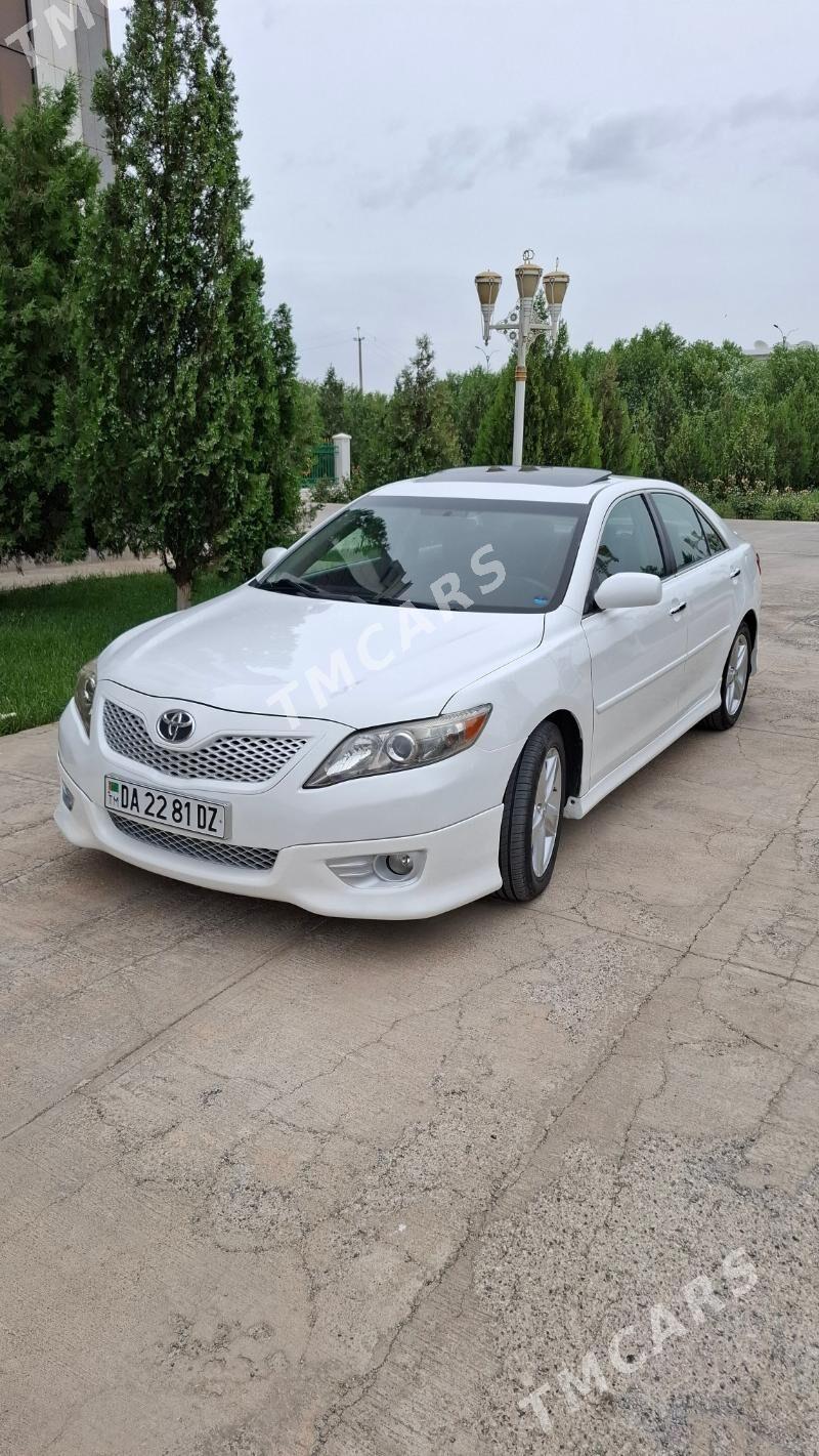 Toyota Camry 2010 - 220 000 TMT - Дашогуз - img 4