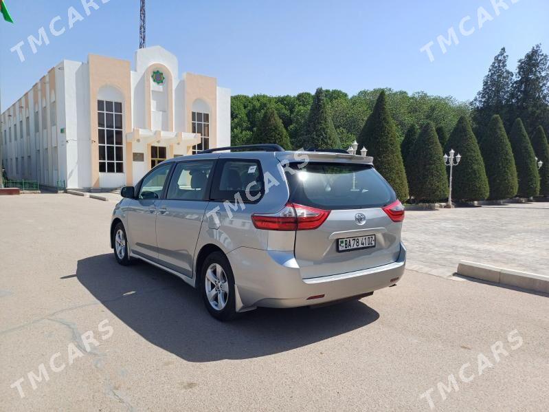 Toyota Sienna 2020 - 350 000 TMT - Дашогуз - img 3