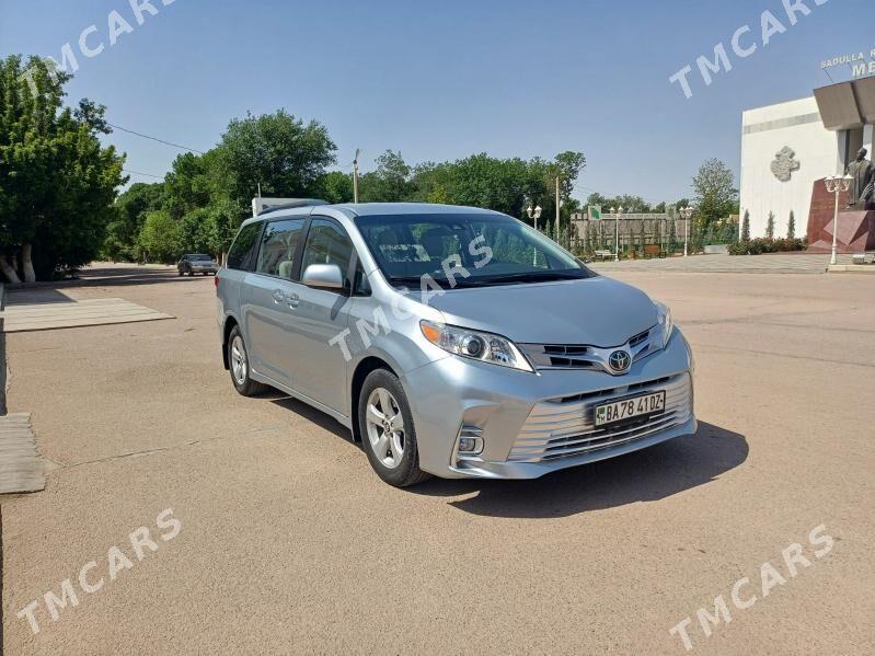 Toyota Sienna 2020 - 350 000 TMT - Дашогуз - img 4