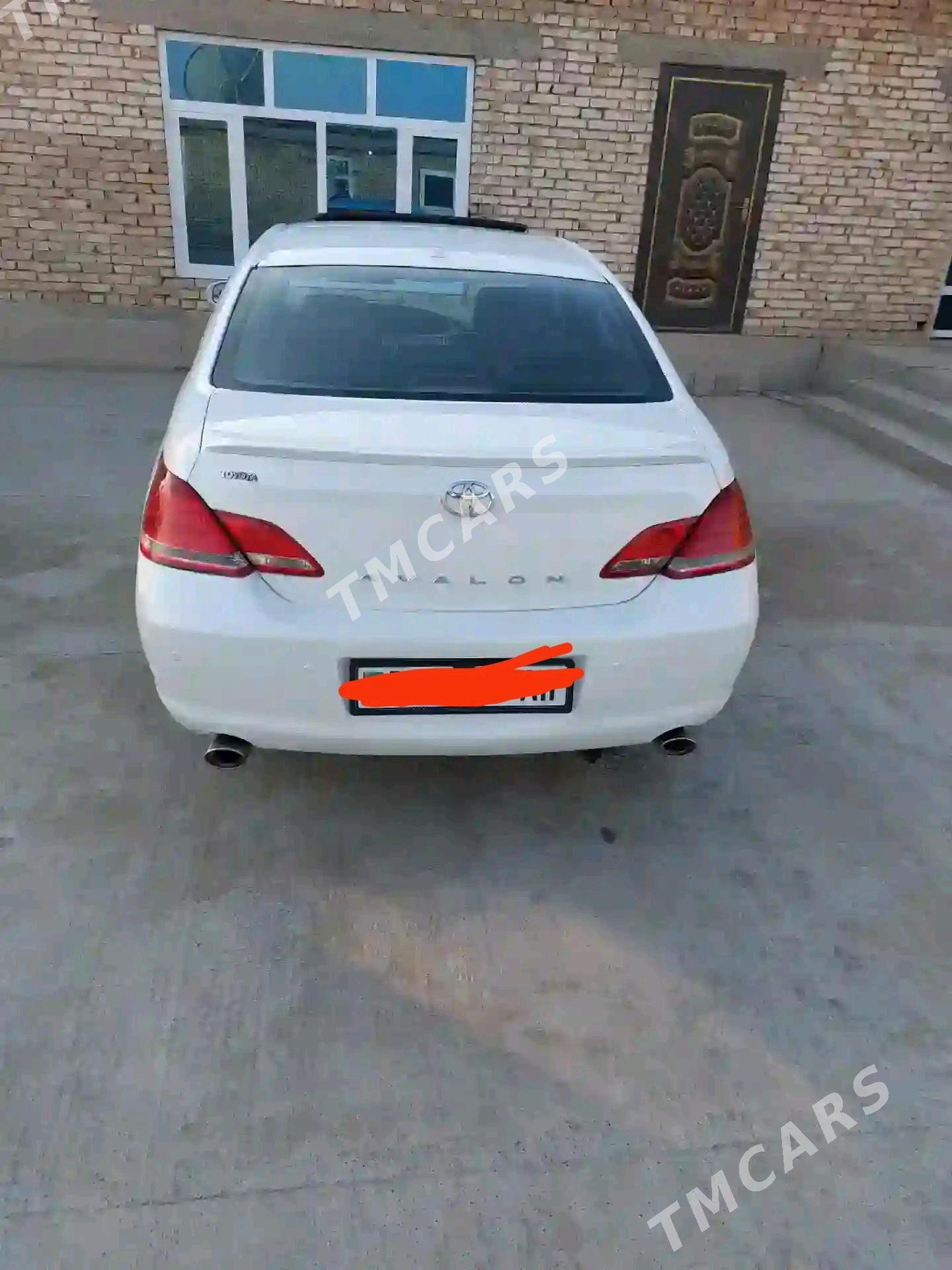 Toyota Avalon 2005 - 150 000 TMT - Теджен - img 1