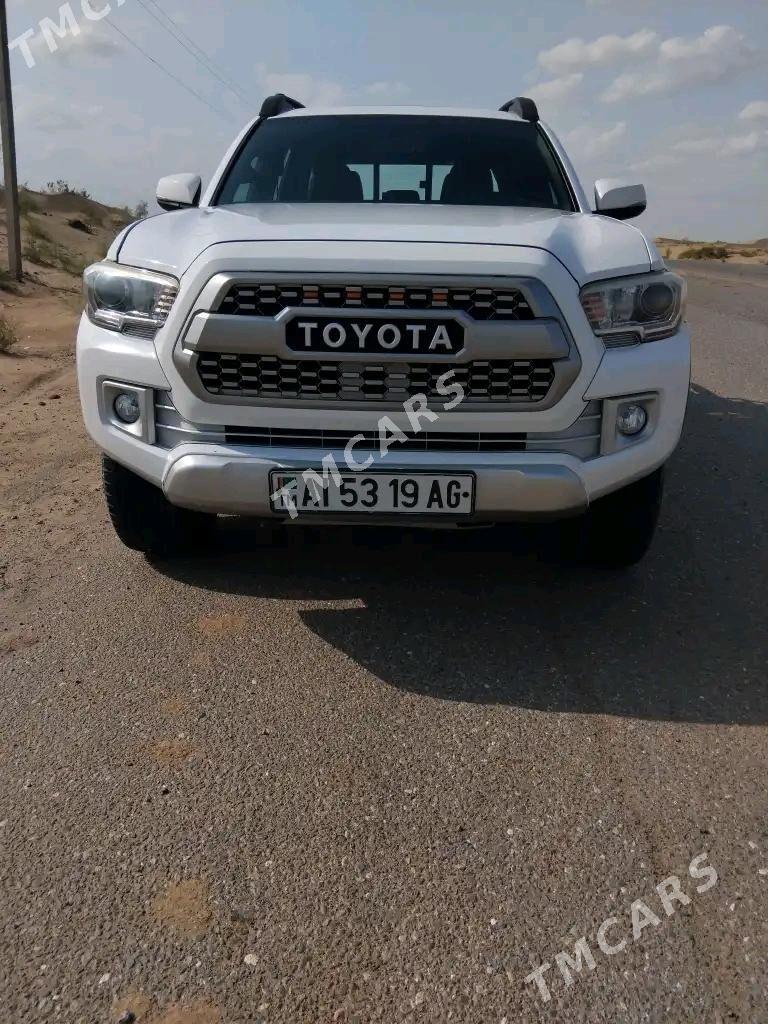 Toyota Tacoma 2017 - 450 000 TMT - Чоганлы - img 1