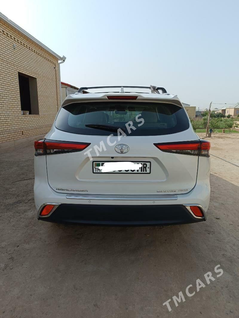 Toyota Highlander 2021 - 600 000 TMT - Мары - img 1