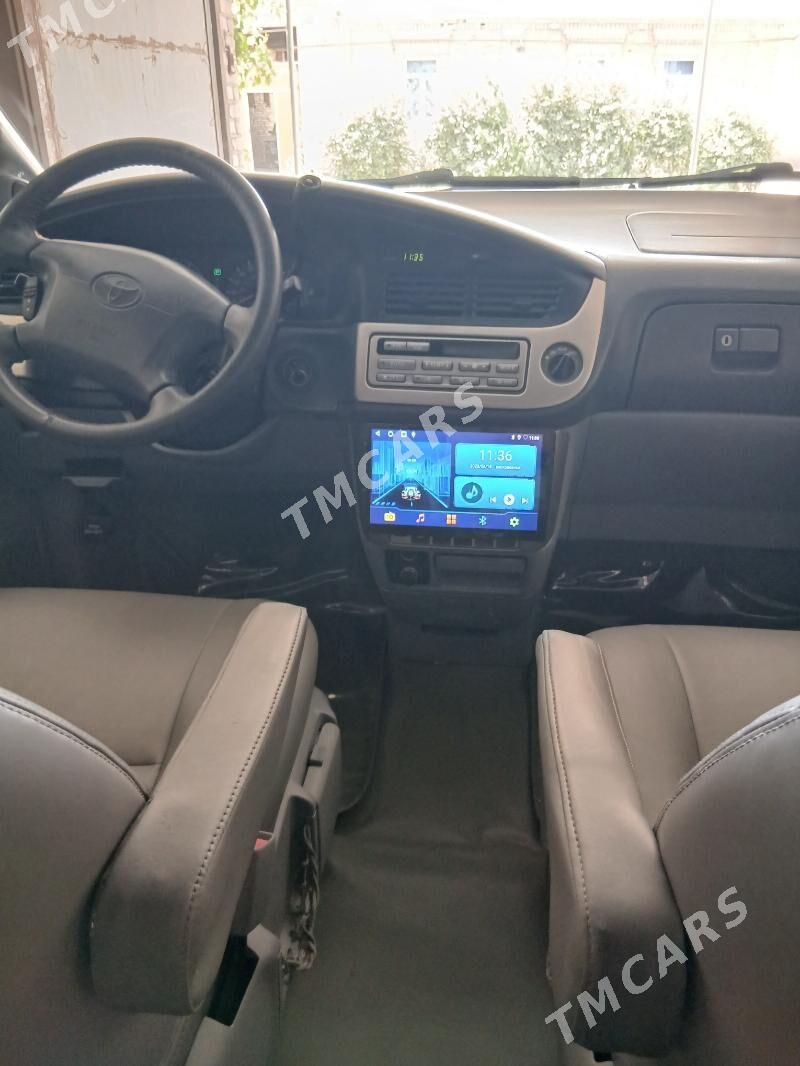 Toyota Sienna 2002 - 168 000 TMT - Türkmenabat - img 6
