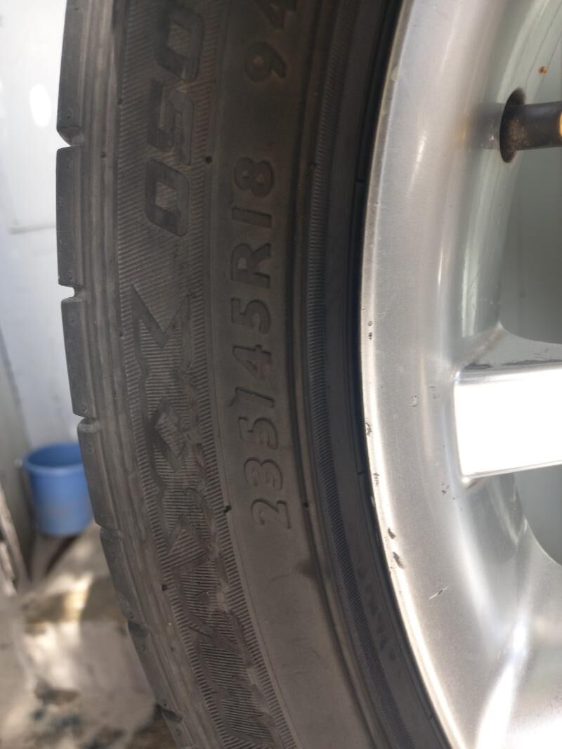 235-45-18 dunlop 300 TMT - Bedew - img 5