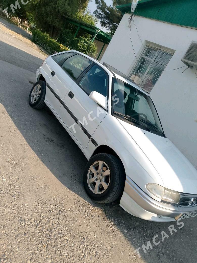 Opel Astra 1992 - 46 000 TMT - Hitrowka - img 2
