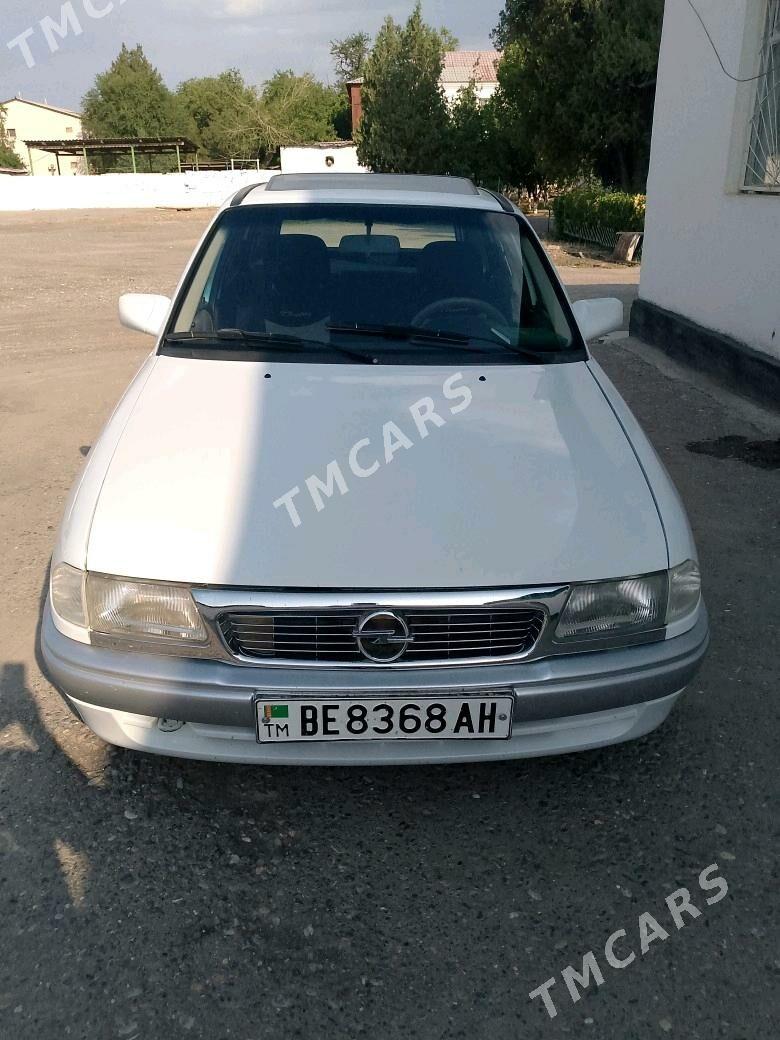 Opel Astra 1992 - 46 000 TMT - Hitrowka - img 4