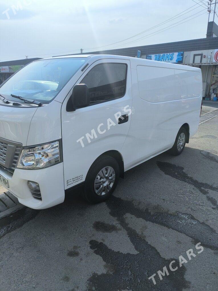 Nissan Urvan 2021 - 350 000 TMT - Мары - img 3