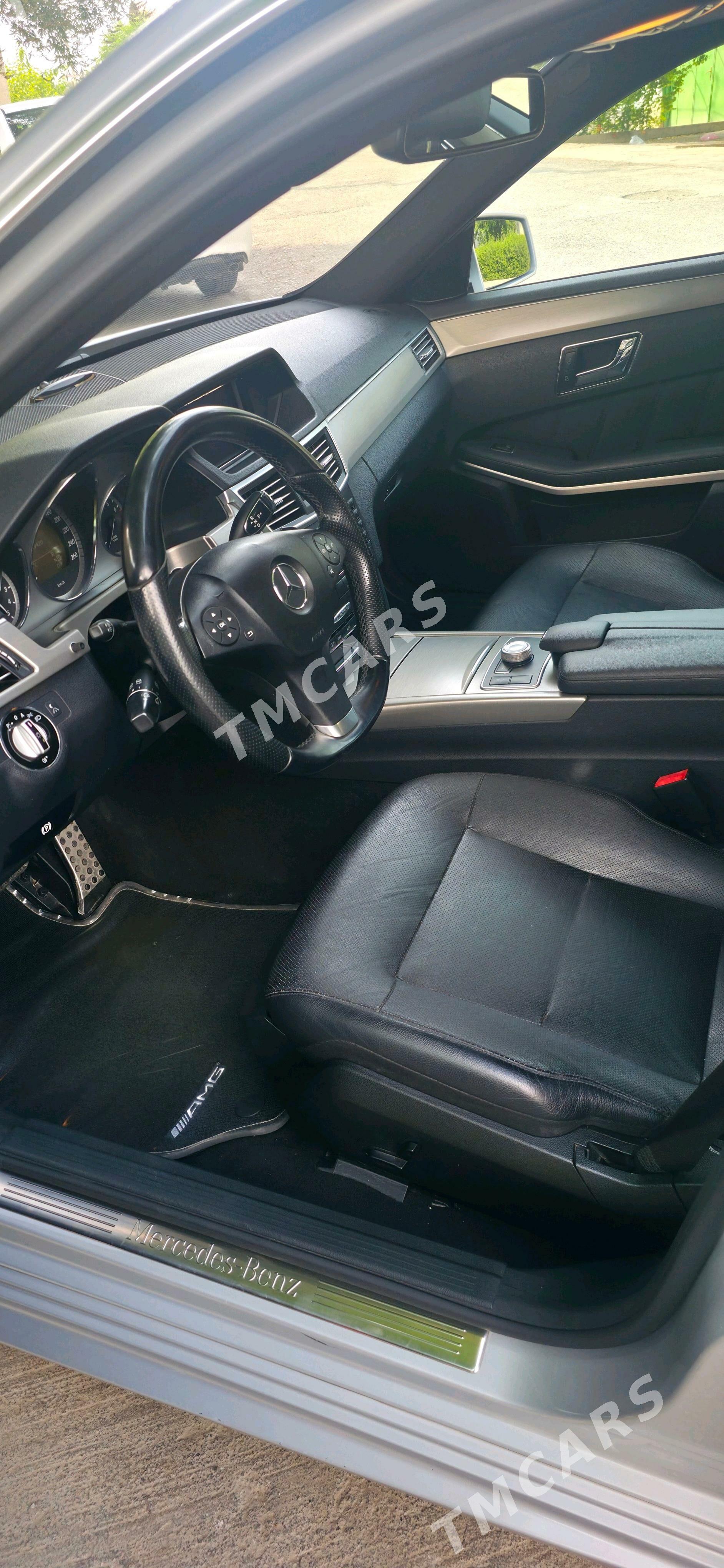 Mercedes-Benz E350 2011 - 280 000 TMT - Тязе заман - img 7