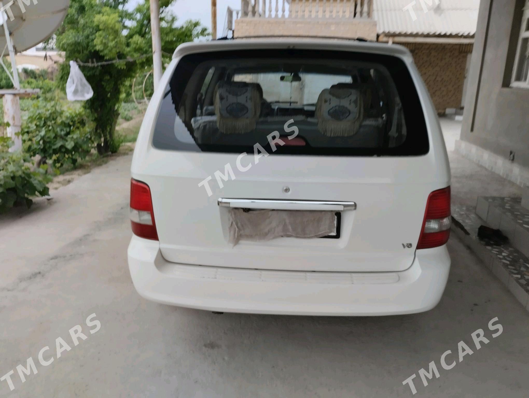 Kia Carnival 2002 - 100 000 TMT - Sakarçäge - img 4