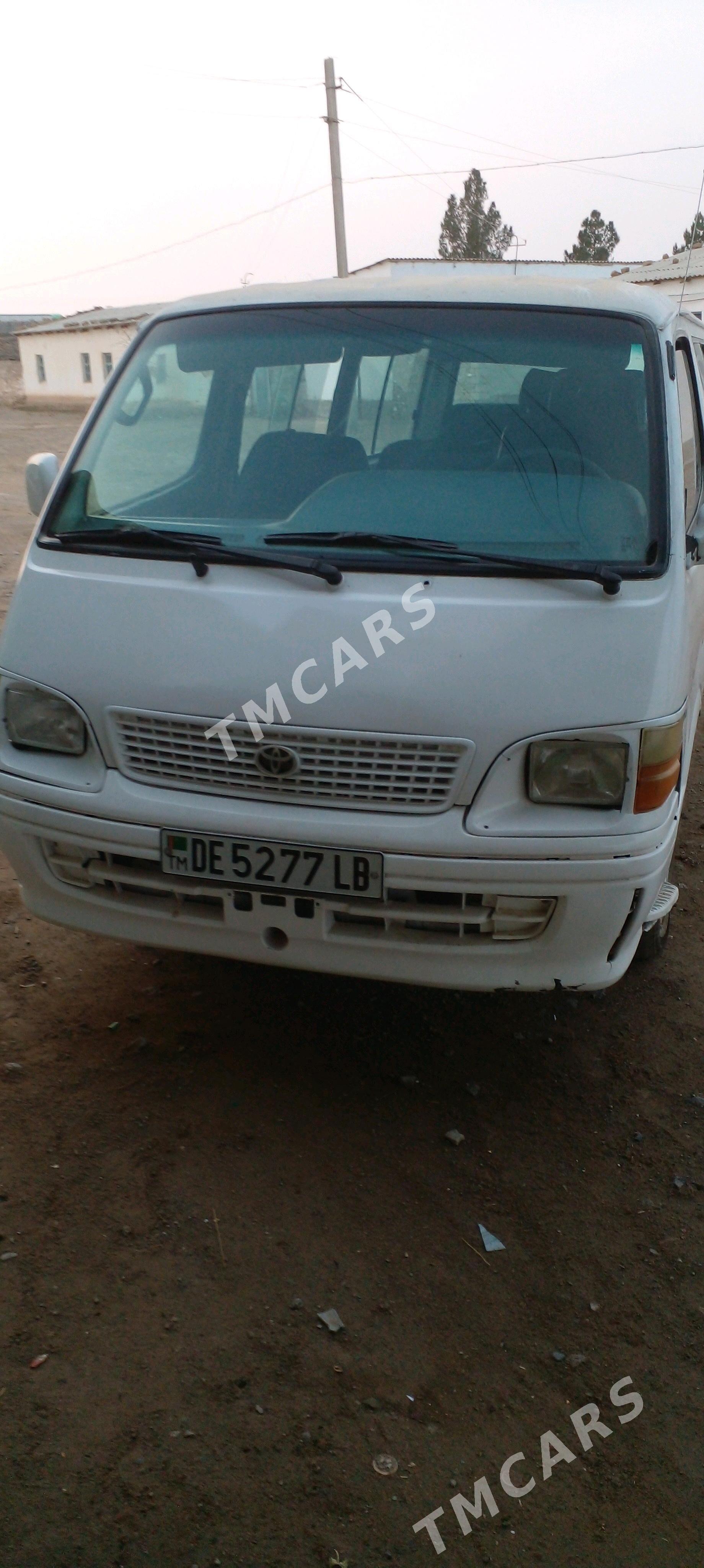 Toyota Hiace 2003 - 110 000 TMT - Койтендаг - img 4
