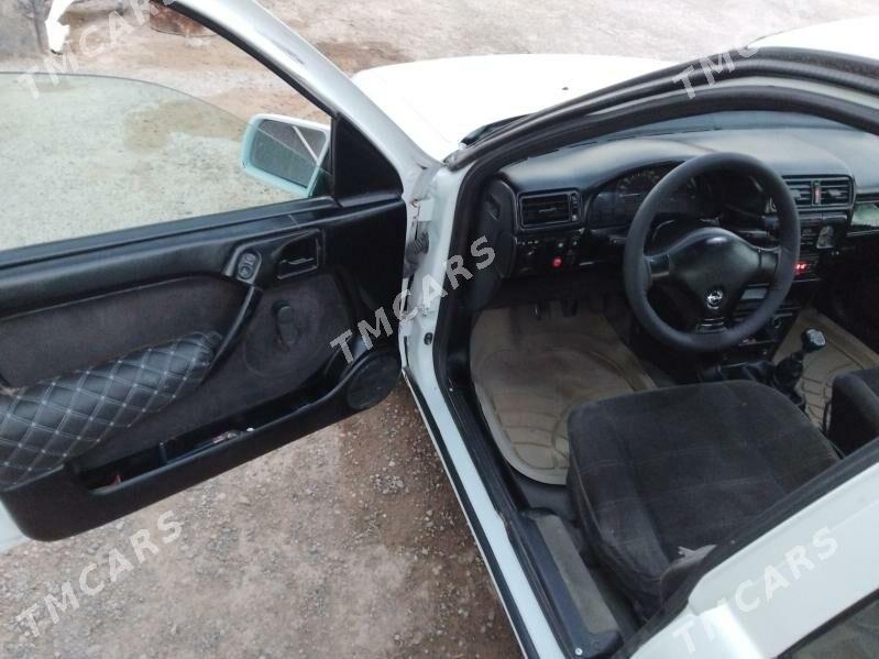 Opel Vectra 1991 - 35 000 TMT - Gyzylarbat - img 5