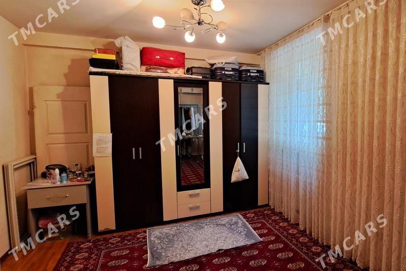 4 ком. 1 этаж 3 микрорайон - 3 мкр - img 2