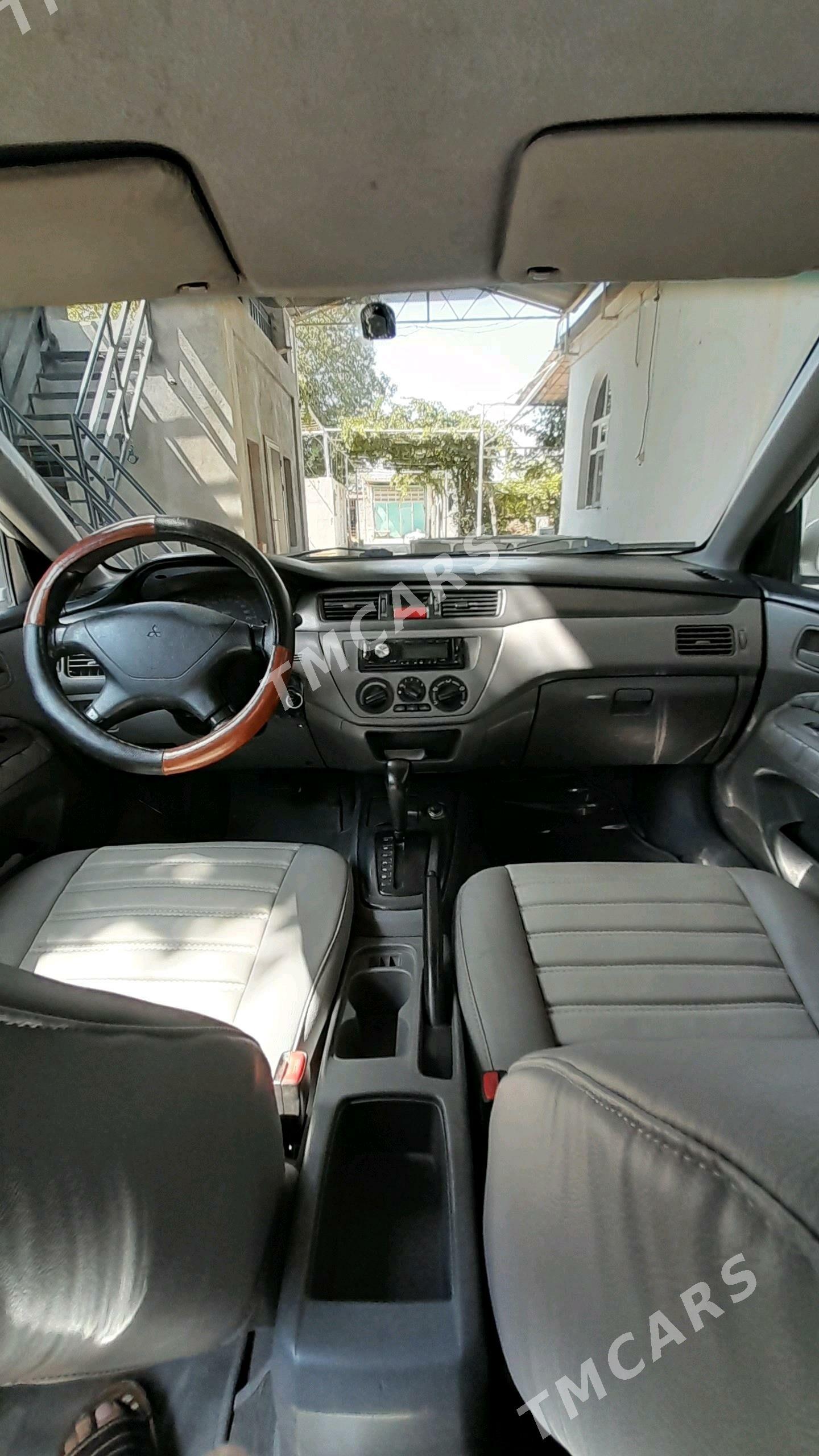 Mitsubishi Lanser 2006 - 80 000 TMT - Бузмеин - img 3