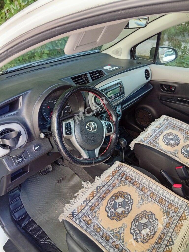Toyota Yaris 2012 - 140 000 TMT - Ашхабад - img 2