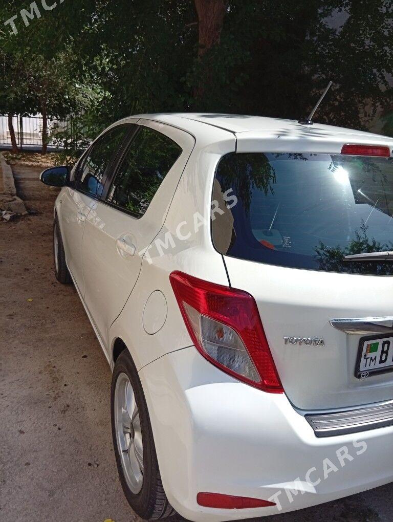 Toyota Yaris 2012 - 140 000 TMT - Ашхабад - img 4