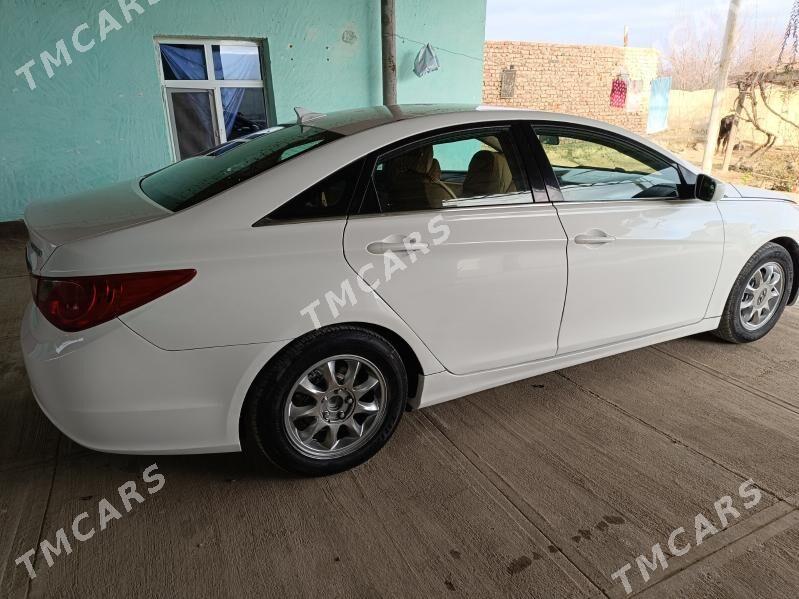 Hyundai Sonata 2010 - 130 000 TMT - Bäherden - img 8