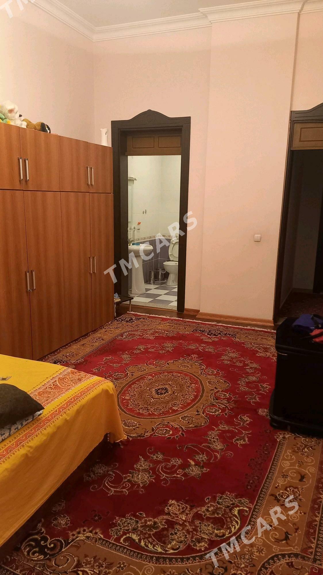 Elitkada Komnat Комната Элитка - Sowetskiý köç. (Garaşsyzlyk şaýoly) - img 2
