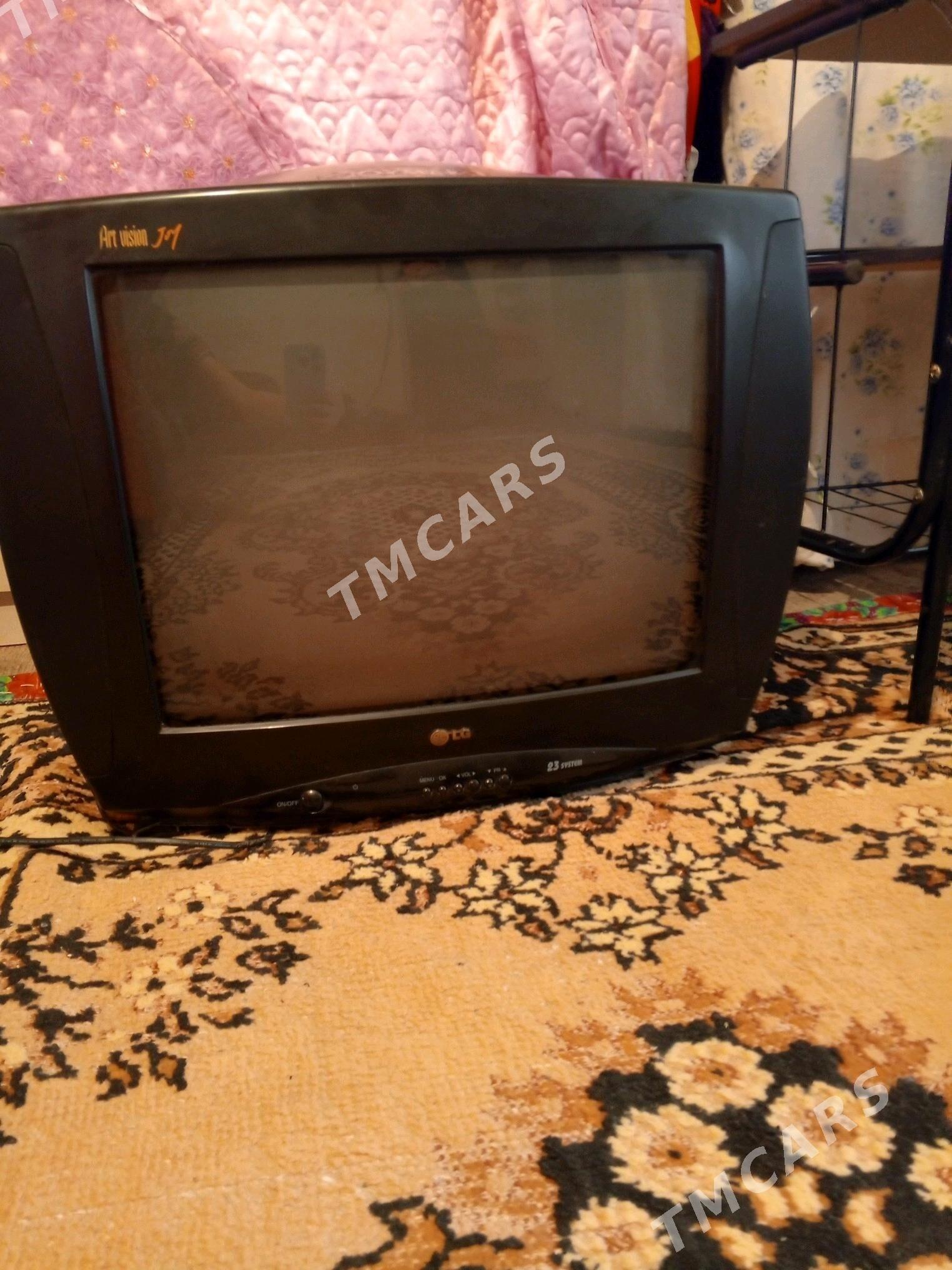 LG telewizor - Gypjak - img 1