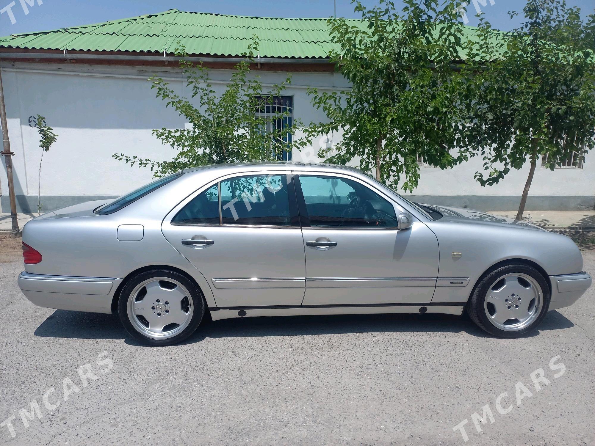Mercedes-Benz E500 1998 - 115 000 TMT - Aşgabat - img 3
