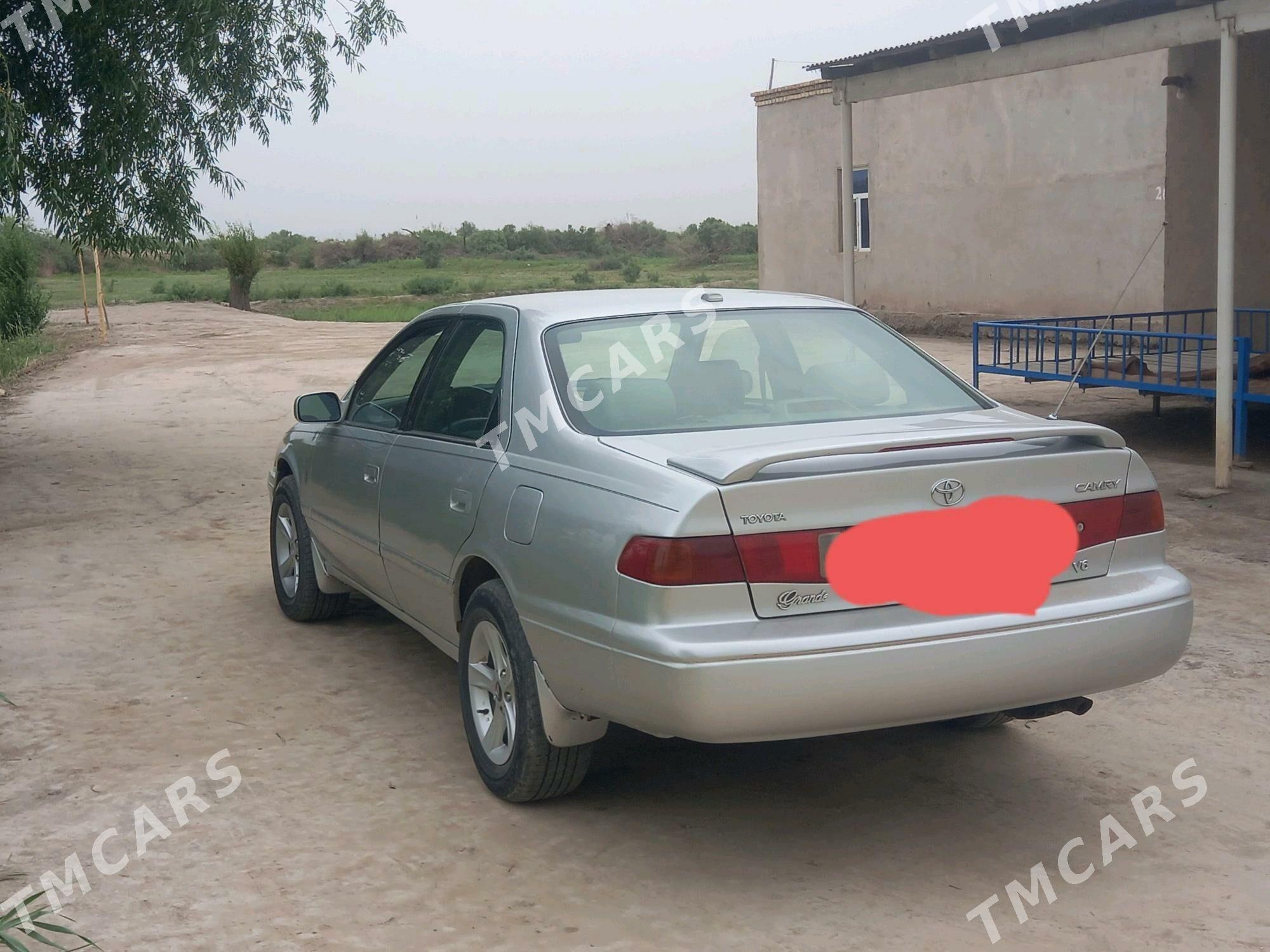 Toyota Camry 1999 - 116 000 TMT - Кёнеургенч - img 3