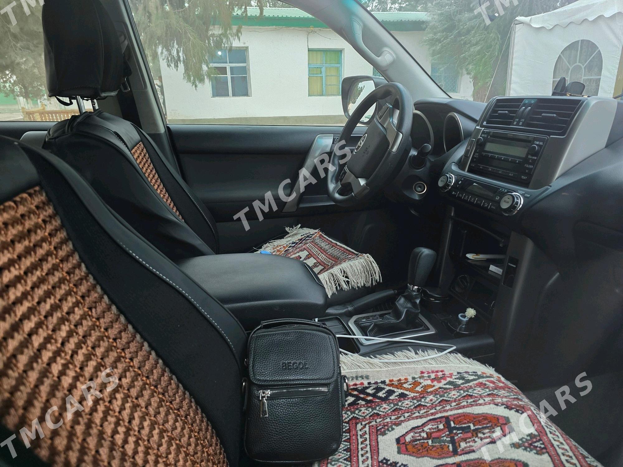Toyota Land Cruiser Prado 2012 - 600 000 TMT - Aşgabat - img 6
