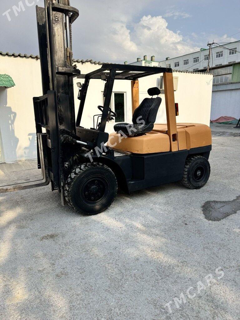 Kara Forklift 2001 - 290 000 TMT - Änew - img 2