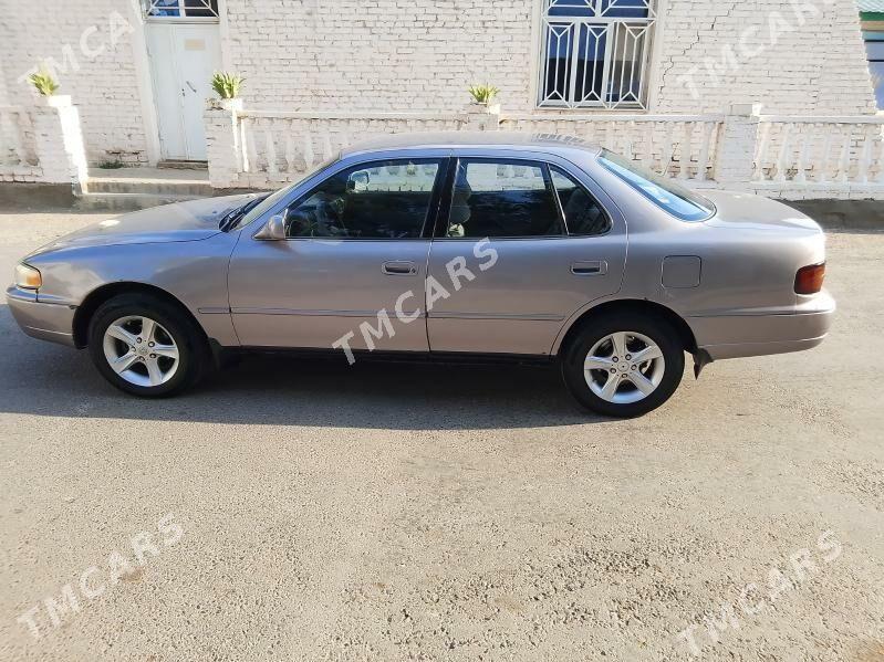 Toyota Camry 1995 - 80 000 TMT - Байрамали - img 3
