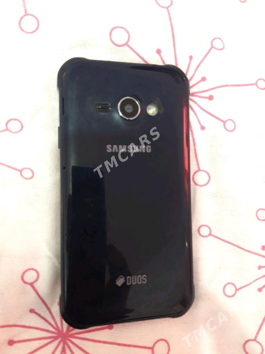Samsung j1 ace - Mary - img 2