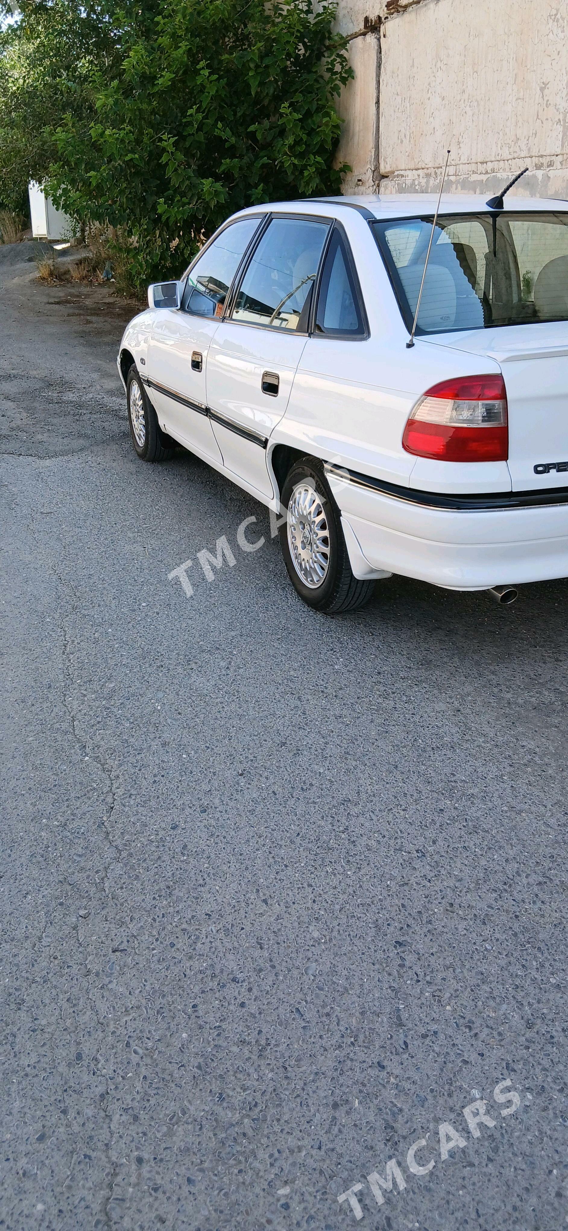 Opel Astra 1993 - 43 000 TMT - Ашхабад - img 4
