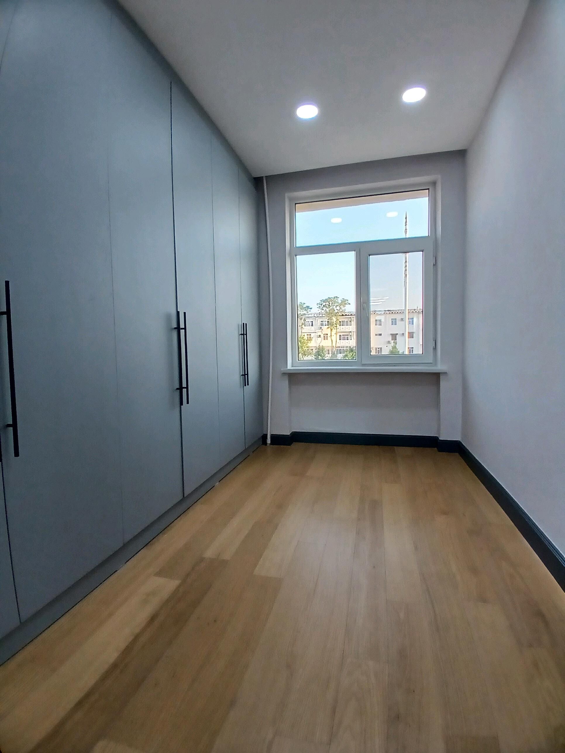 Срочно 4мкр 3ком 64м² - 4 мкр - img 5