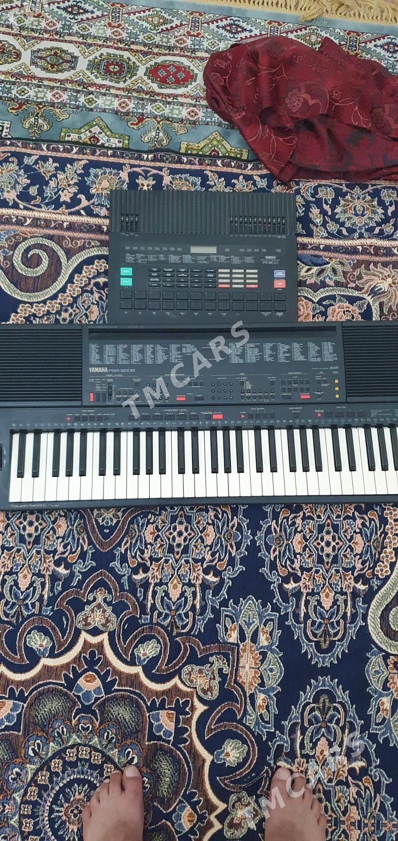 YAMAHA PSR 500. YAMAHA RX 5 - 16-njy tapgyr - img 2