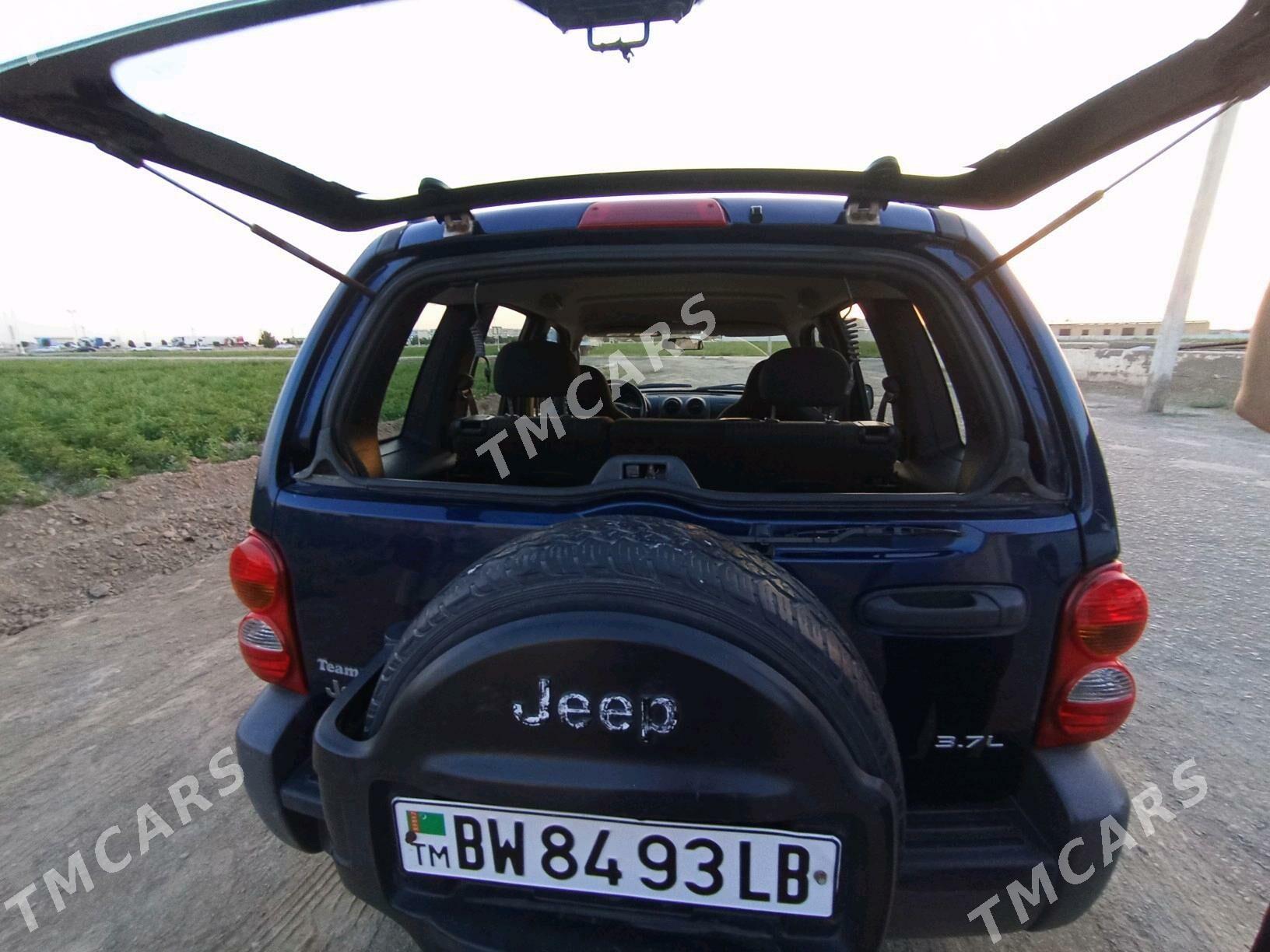 Jeep Liberty 2003 - 170 000 TMT - Туркменабат - img 2